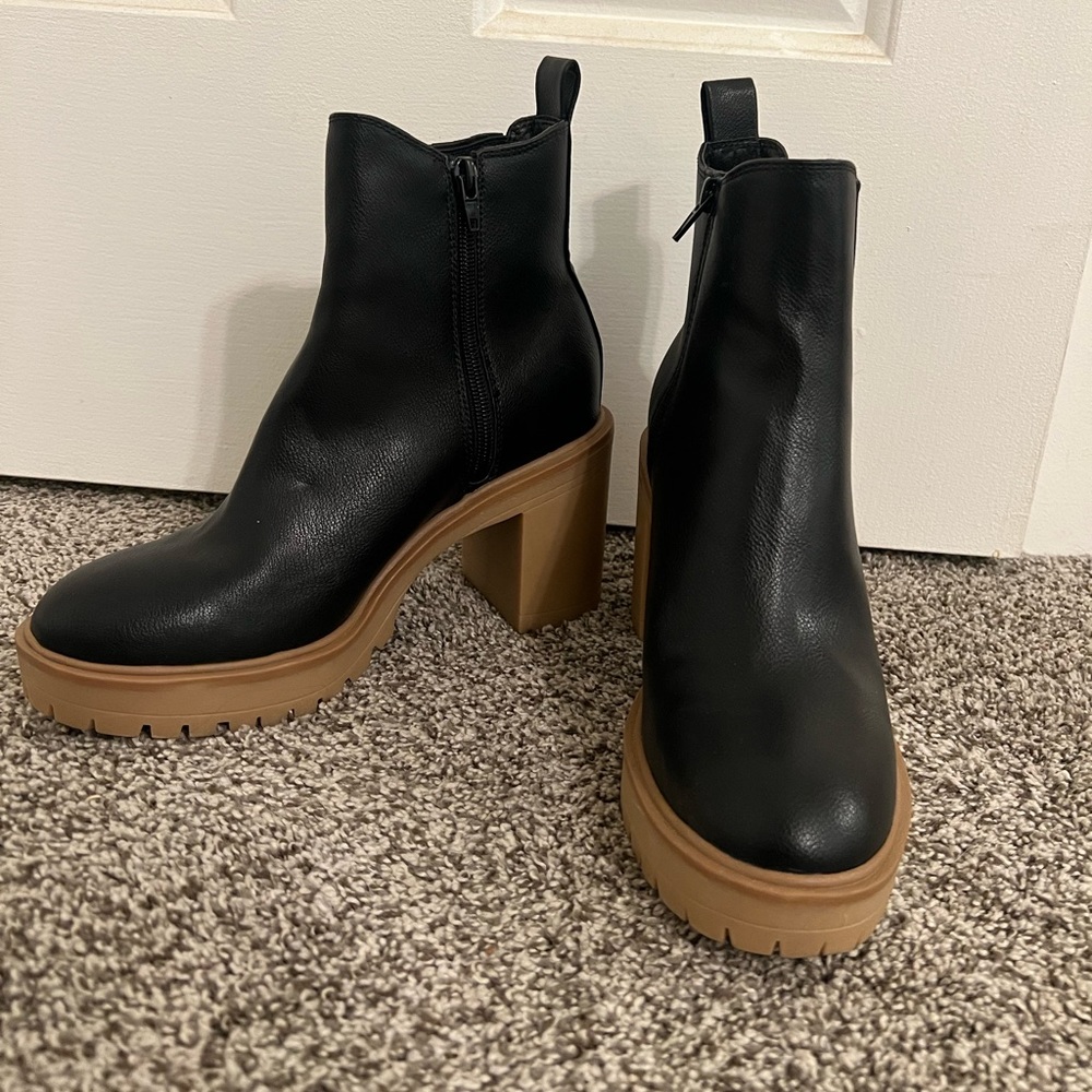 Dolce Vita black booties